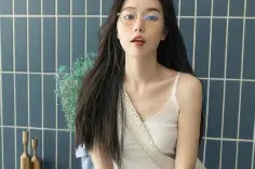 娱乐圈大瓜连连！黄子韬违规停车被罚迪丽热巴新片惊喜亮相